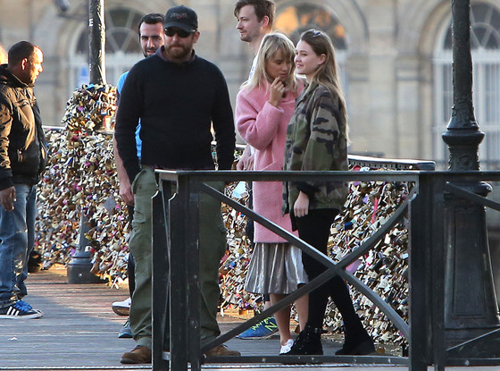 Bradley Cooper, Suki Waterhouse Bradley Cooper, Suki Waterhouse